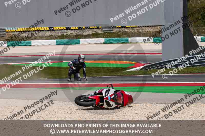 motorbikes;no limits;peter wileman photography;portimao;portugal;trackday digital images